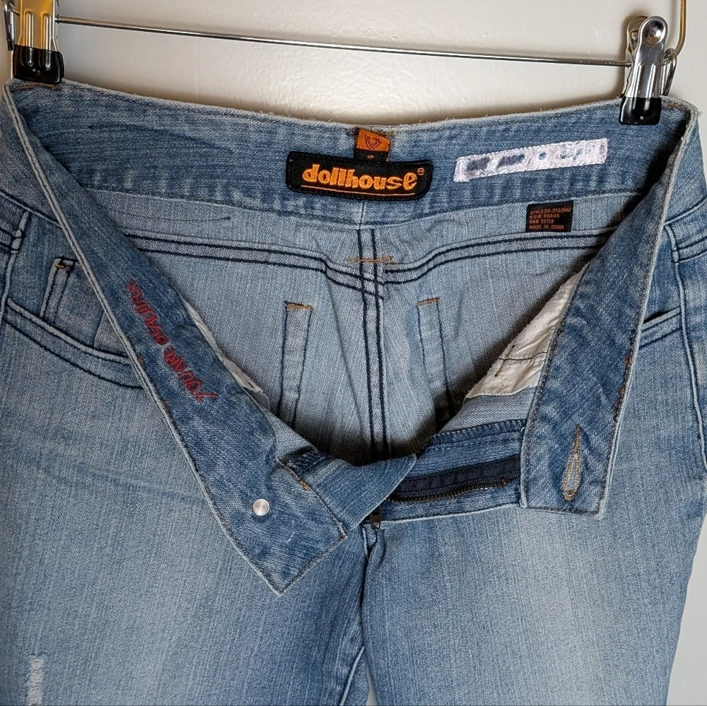 Dollhouse Jeans Women’s Size 9 Distressed Light Wash Flare Denim Vintage Y2K